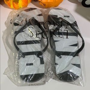 PINK by Victoria’s Secret Flip Flops